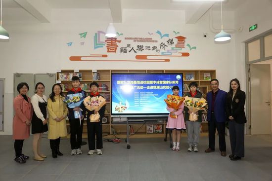 tickle韩国变态挠胸痒网站